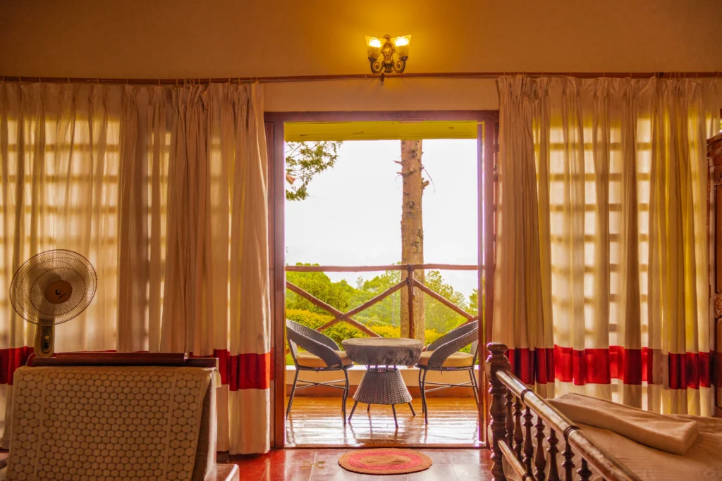 Hanging-huts-kurumbha (3)