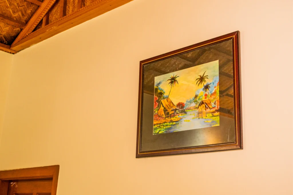 Hanging-huts-wallpaint