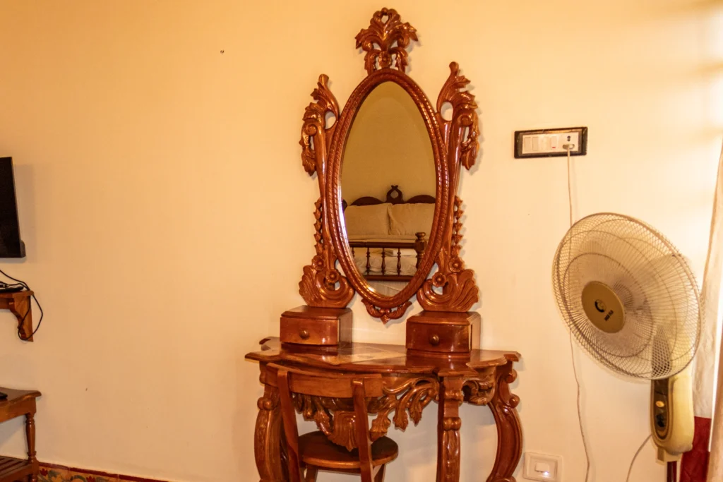 mirror (1)